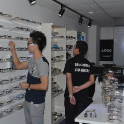 LOGO眼鏡(福田科學館店) - 深圳專業配鏡購物指南